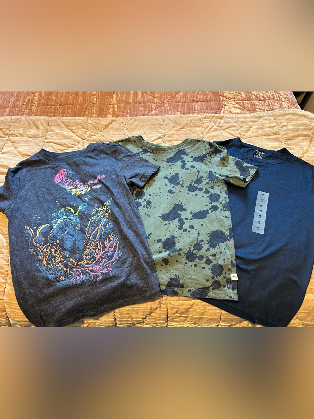 Boy’s T-Shirt Bundle | Med [8]